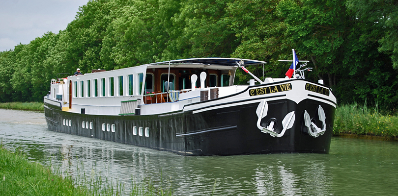 C'est La Vie barge cruise in Champagne Region of France